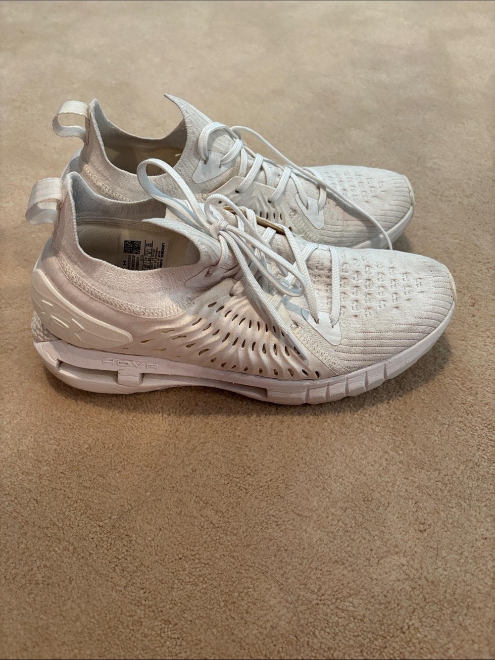 WOMEN’S UNDER ARMOUR HOVR